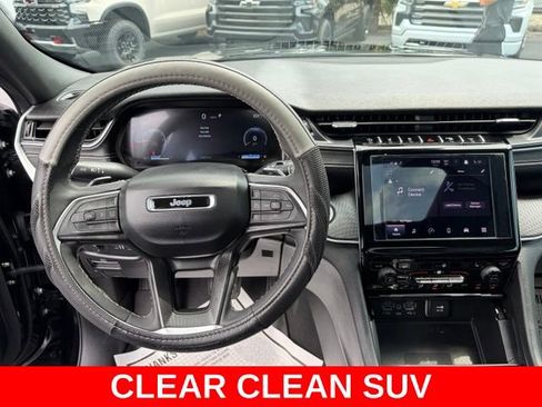 Used 2025 Jeep Grand Cherokee Laredo X w/ Luxury Tech Group I AWD/4WD image 18