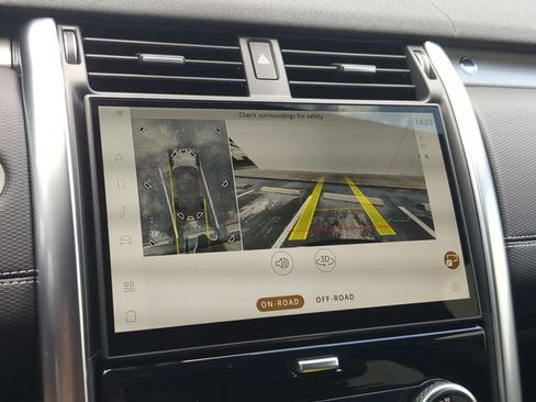 New 2026 Land Rover Discovery Dynamic SE AWD/4WD image 32