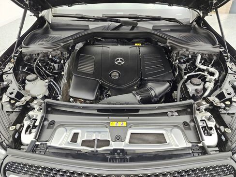 Certified 2023 Mercedes-Benz GLC 300 image 23
