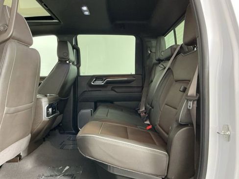 Used 2024 GMC Sierra 3500 Denali w/ Denali Reserve Package image 31