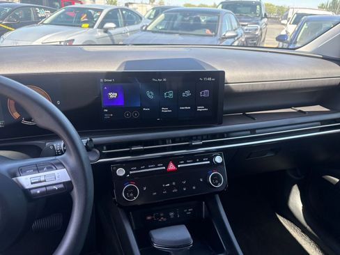 Used 2025 Hyundai Tucson SEL FWD image 17