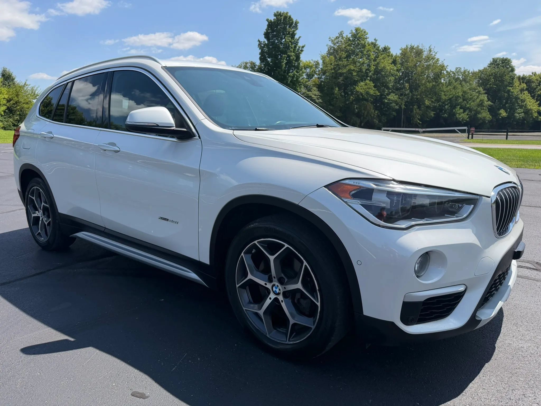 Used 2016 BMW X1 xDrive28i AWD/4WD image 8