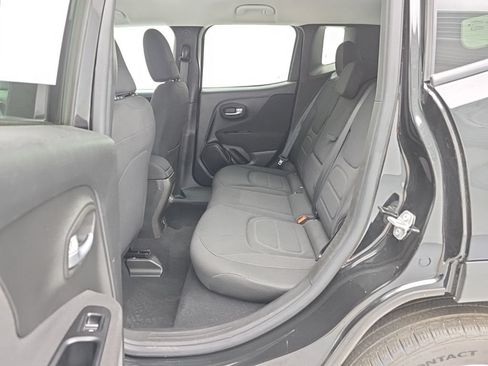Used 2021 Jeep Renegade Latitude w/ Convenience Group AWD/4WD image 35