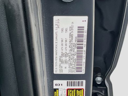 Used 2024 Toyota Tacoma SR5 AWD/4WD image 28