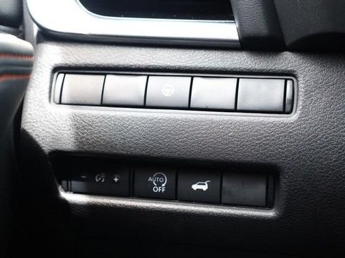 Certified 2025 Nissan Rogue SV AWD/4WD image 18