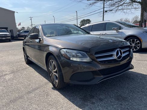 Used 2016 Mercedes-Benz C 300 4MATIC Sedan image 3