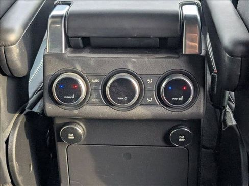 Used 2020 Land Rover Discovery HSE Luxury image 18