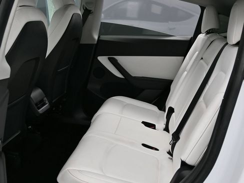 Used 2021 Tesla Model Y 2WD image 37