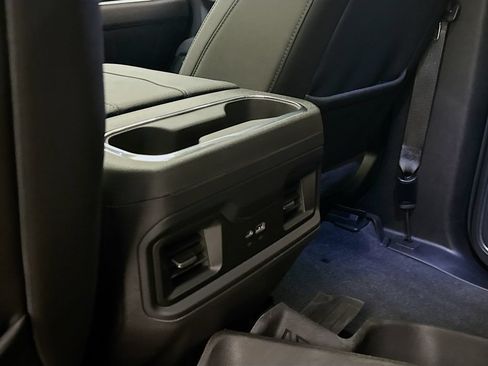Used 2025 Chevrolet Silverado 1500 LT Trail Boss w/ Convenience Package II AWD/4WD image 27