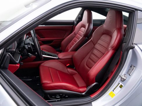 Certified 2022 Porsche 911 Turbo S image 5