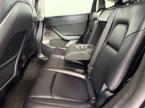 Used 2024 Tesla Model Y Long Range AWD/4WD image 25