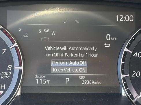 Used 2025 Toyota Highlander LE AWD/4WD image 12