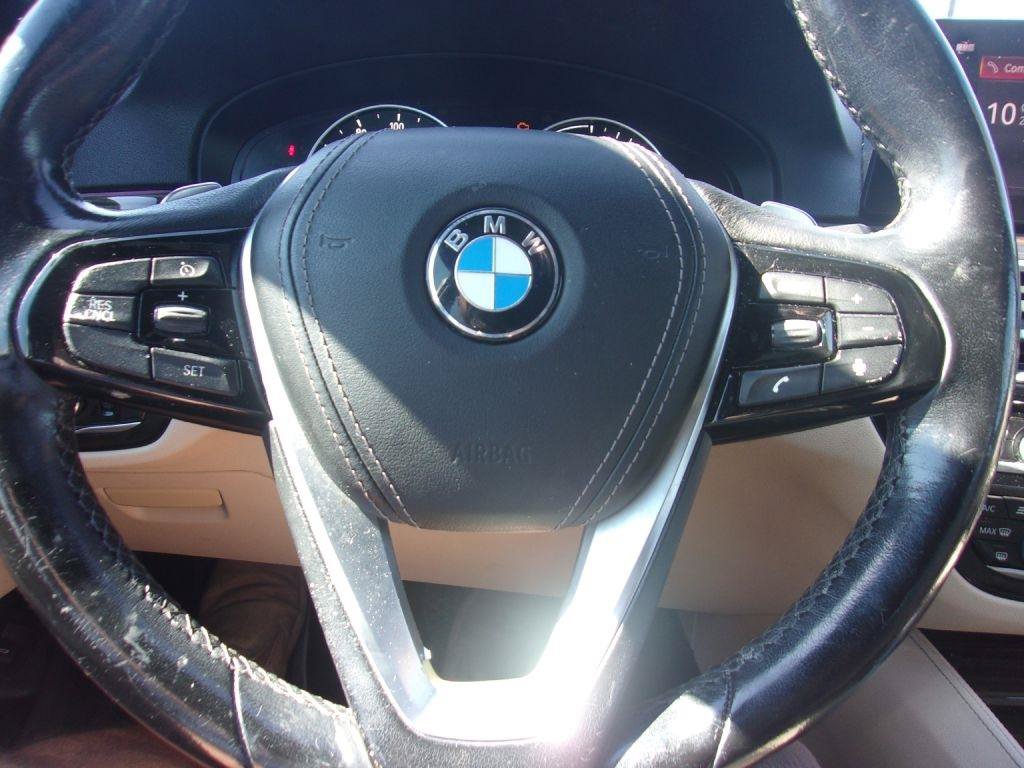 Used 2019 BMW 530e w/ Luxury Package RWD image 22