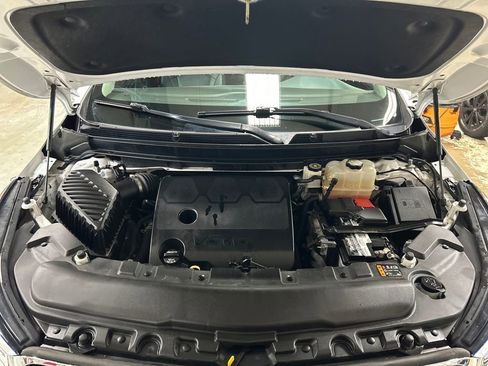 Used 2019 Buick Enclave Essence image 10