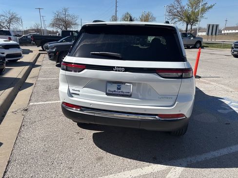 New 2026 Jeep Grand Cherokee Laredo AWD/4WD image 22