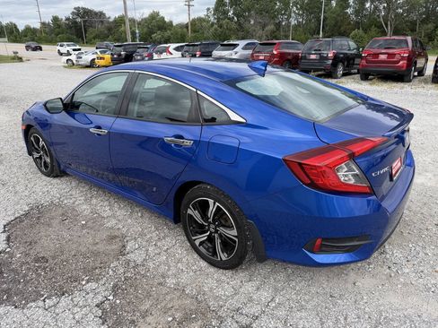 Used 2016 Honda Civic Touring image 5