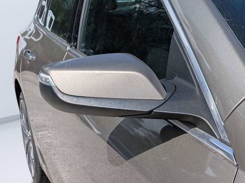 Used 2020 Chevrolet Malibu Premier image 11