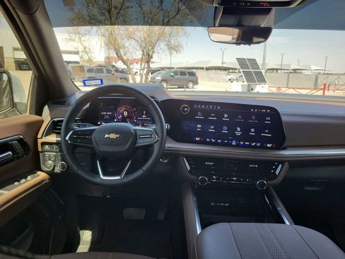 Used 2025 Chevrolet Tahoe High Country image 15