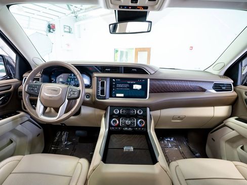 Used 2023 GMC Yukon Denali AWD/4WD image 57