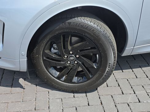 Certified 2025 Land Rover Discovery Sport S AWD/4WD image 10