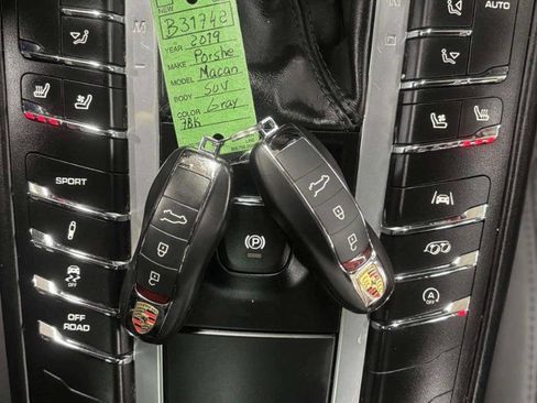 Used 2019 Porsche Macan S image 49