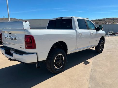 New 2026 RAM 2500 Laramie AWD/4WD image 5