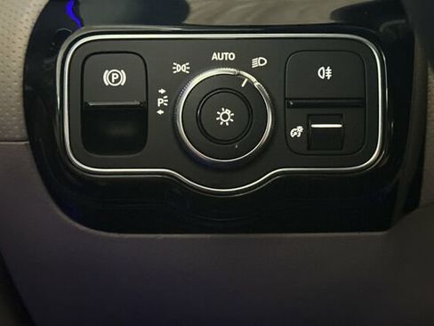 Certified 2023 Mercedes-Benz CLA 250 image 33