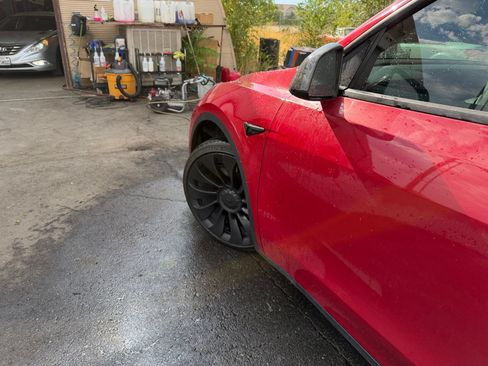 Used 2022 Tesla Model Y Performance AWD/4WD image 31