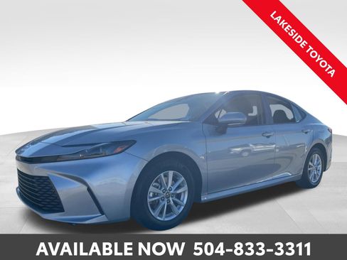 Certified 2025 Toyota Camry LE image 1