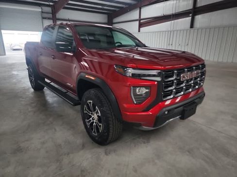 Used 2024 GMC Canyon AT4 w/ Technology Package AWD/4WD image 7