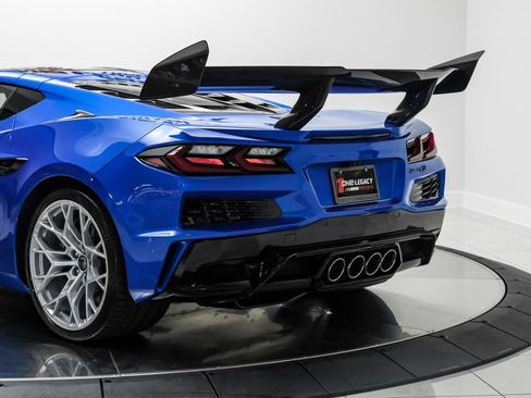Used 2026 Chevrolet Corvette ZR1 w/ ZR1 Carbon Fiber Aero Package RWD image 15