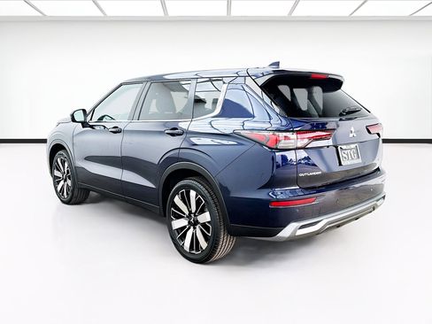 Used 2025 Mitsubishi Outlander SE AWD/4WD image 6