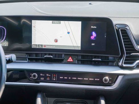 Certified 2025 Kia Sportage EX FWD image 12