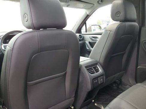 Certified 2019 Chevrolet Blazer LT w/ Sun and Wheels Package AWD/4WD image 10
