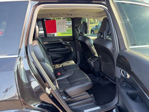 Used 2018 Volvo XC90 T6 Momentum w/ Convenience Package AWD/4WD image 18