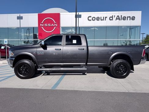 Used 2018 RAM 2500 Laramie AWD/4WD image 2