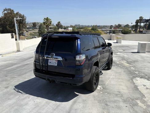 Used 2018 Toyota 4Runner Limited AWD/4WD image 44