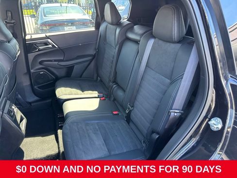 Used 2025 Mitsubishi Outlander SE AWD/4WD image 5