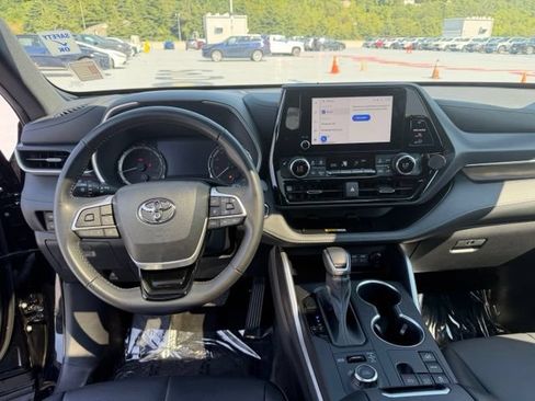 Used 2023 Toyota Highlander XSE AWD/4WD image 13