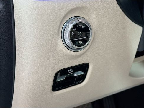 Used 2025 Mercedes-Benz C 300 C 300 image 11