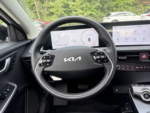 Used 2024 Kia EV6 Wind w/ Wind Technology Package AWD/4WD image 11