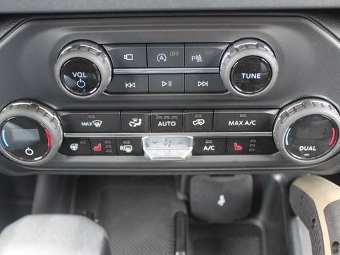 New 2026 Ford Bronco Badlands AWD/4WD image 38