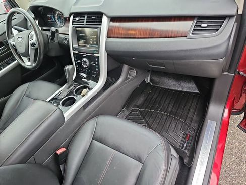 Used 2014 Ford Edge Limited w/ Equipment Group 301A FWD image 29