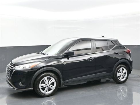 Certified 2024 Nissan Kicks S image 2