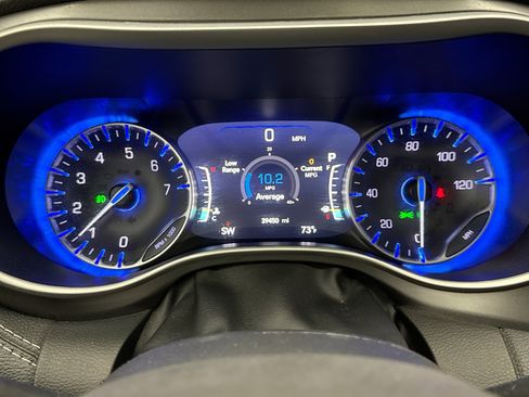 Used 2024 Chrysler Pacifica Touring-L w/ Road Tripper Package image 13