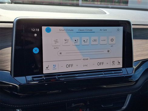 Used 2024 Volkswagen Atlas SEL Premium R-Line image 17