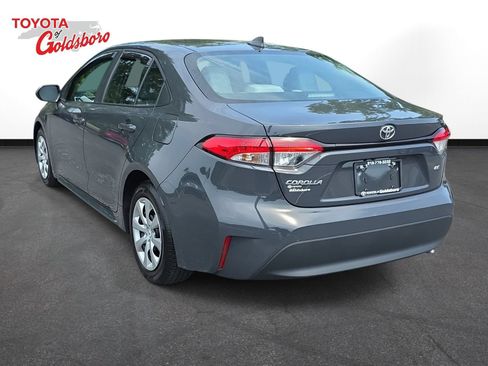 Used 2025 Toyota Corolla LE FWD image 7