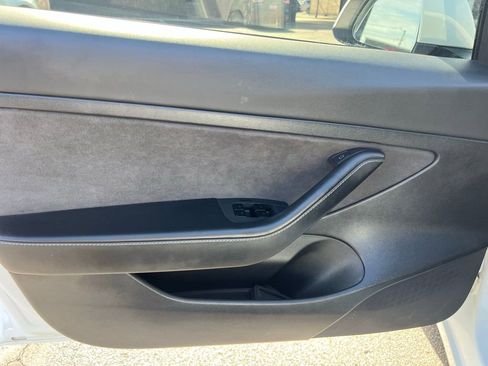 Used 2021 Tesla Model 3 Standard Range Plus image 30
