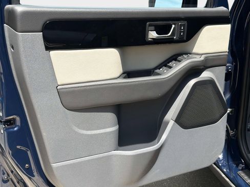 New 2025 INEOS Grenadier Fieldmaster Edition AWD/4WD image 13