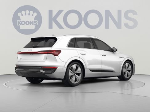 Used 2024 Audi Q8 e-tron Prestige w/ Prestige Package AWD/4WD image 4